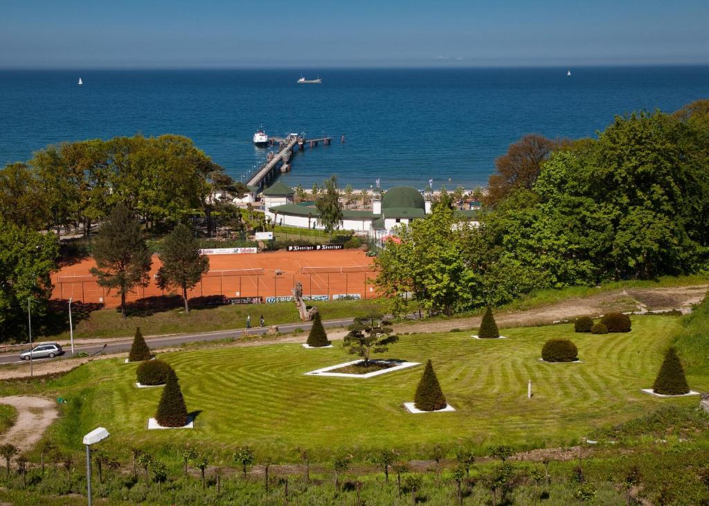 Hotel Stranddistel Ruegen ゲーレン エクステリア 写真